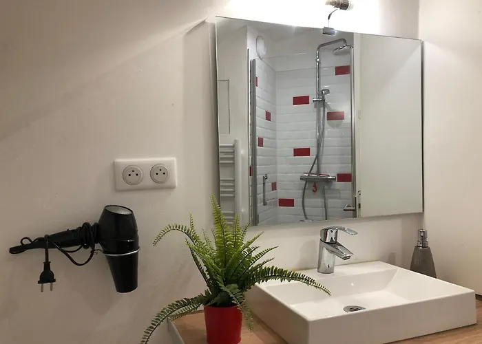 La Des Remparts Apartahotel 2*